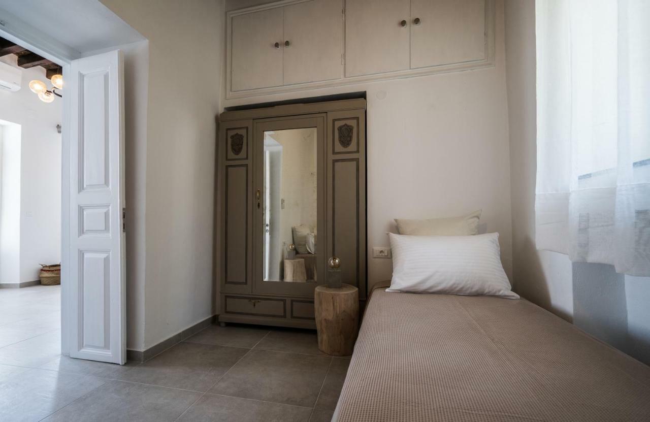Komis Mansion Exámbela 외부 사진